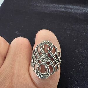 Sterling Silver ring size 7 women’s